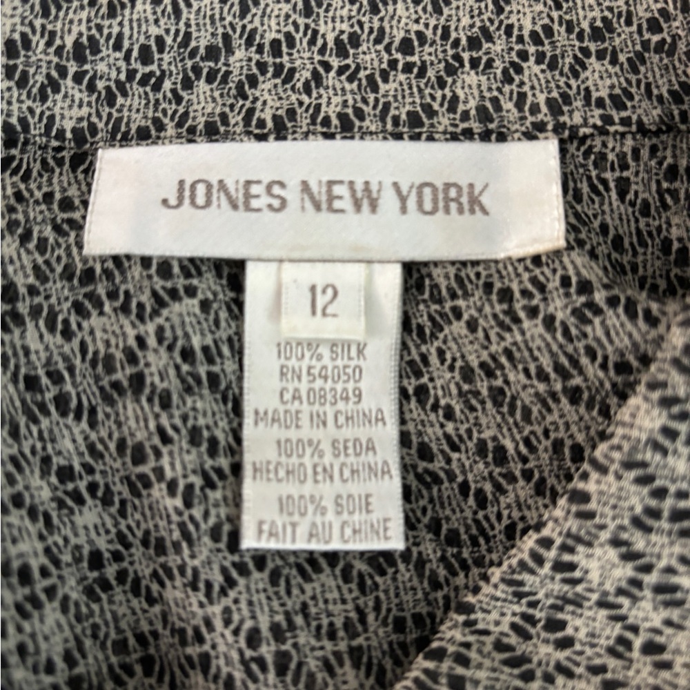 Jones New York Sheer Tuxedo Blouse Size 12 - Picture 4 of 5